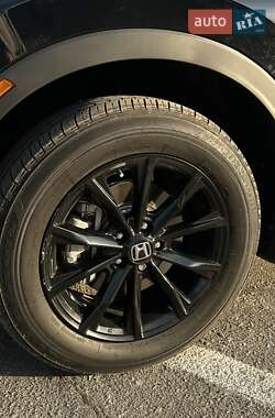 Позашляховик / Кросовер Honda CR-V 2023 в  фото 8 Позашляховик / Кросовер Honda CR-V 2023 в