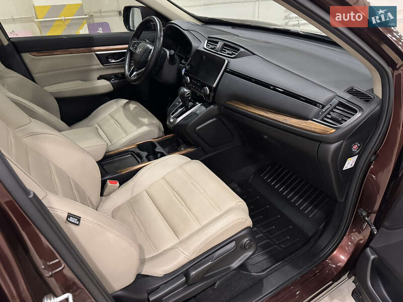 Внедорожник / Кроссовер Honda CR-V 2018 в Киеве