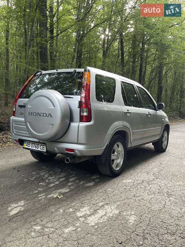 Позашляховик / Кросовер Honda CR-V 2004 в Дунаївцях