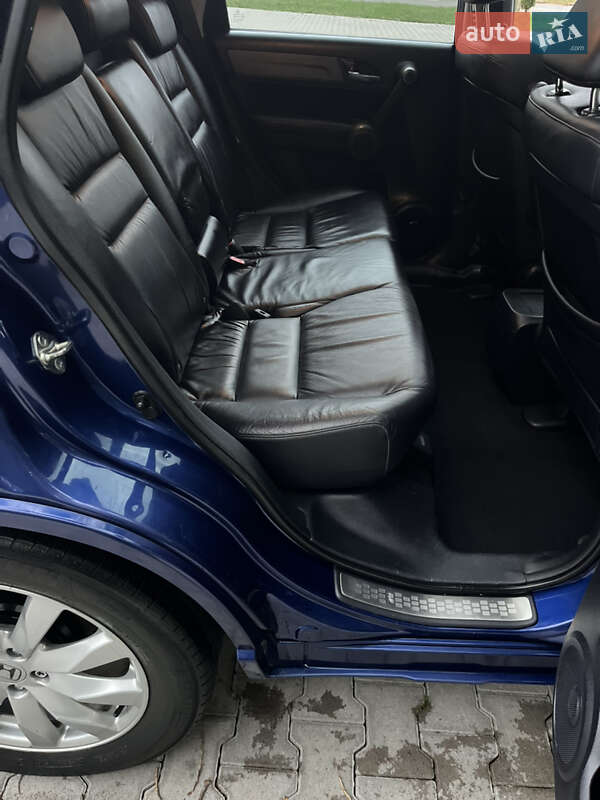 Внедорожник / Кроссовер Honda CR-V 2010 в Черновцах