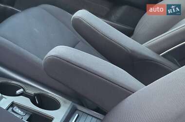 Внедорожник / Кроссовер Honda CR-V 2010 в 