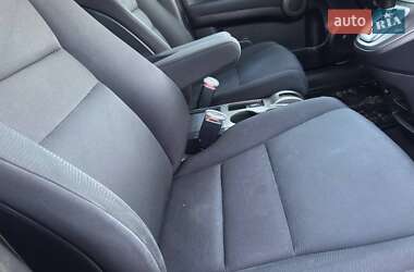 Внедорожник / Кроссовер Honda CR-V 2010 в 