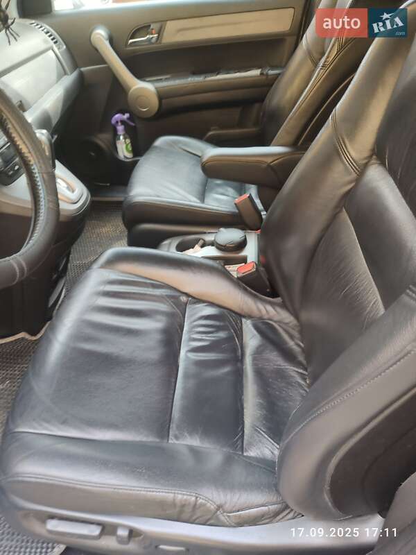 Позашляховик / Кросовер Honda CR-V 2008 в Рівному