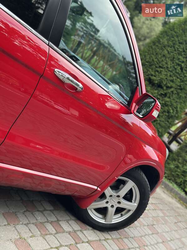 Внедорожник / Кроссовер Honda CR-V 2011 в Дрогобыче