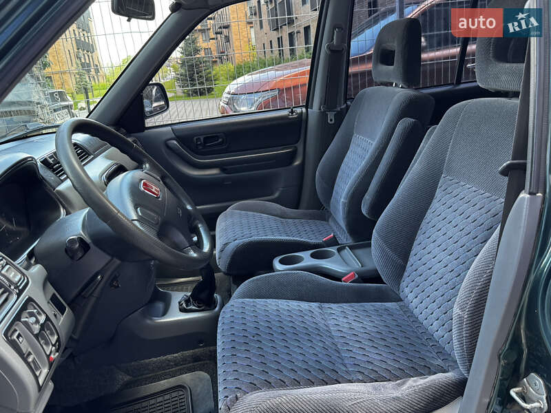 Внедорожник / Кроссовер Honda CR-V 2000 в Ивано-Франковске