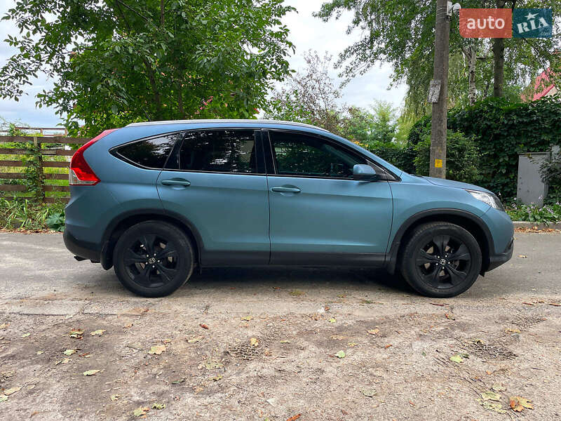 Позашляховик / Кросовер Honda CR-V 2014 в Києві