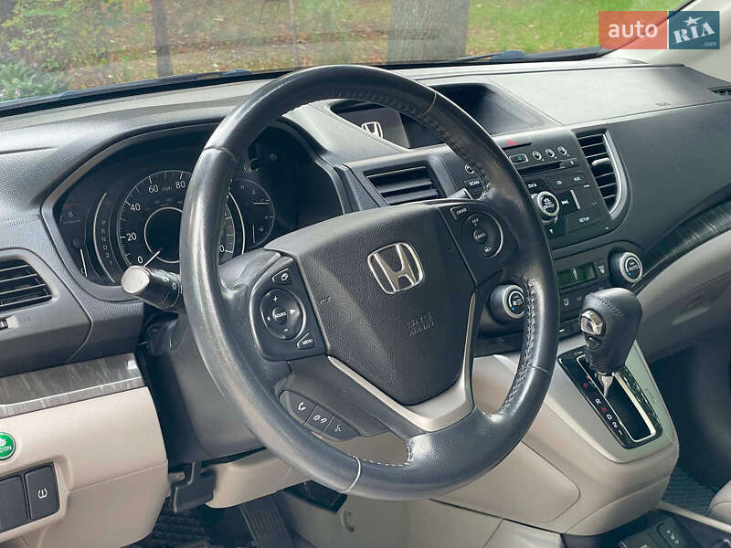 Позашляховик / Кросовер Honda CR-V 2014 в Києві