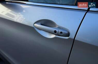 Позашляховик / Кросовер Honda CR-V 2015 в  фото 15 Позашляховик / Кросовер Honda CR-V 2015 в