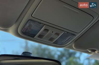 Внедорожник / Кроссовер Honda CR-V 2015 в Киеве