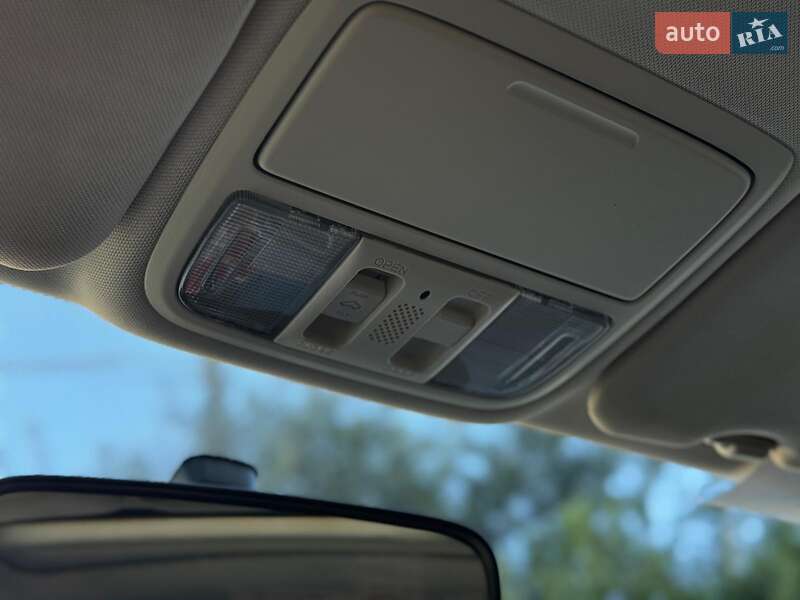 Внедорожник / Кроссовер Honda CR-V 2015 в Киеве