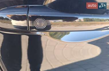Внедорожник / Кроссовер Honda CR-V 2015 в 