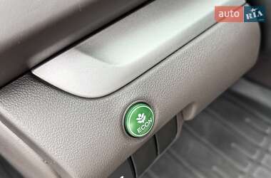 Внедорожник / Кроссовер Honda CR-V 2012 в 