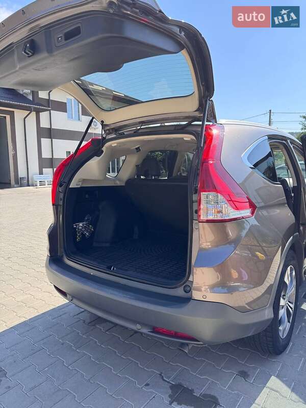 Внедорожник / Кроссовер Honda CR-V 2013 в Могилев-Подольске
