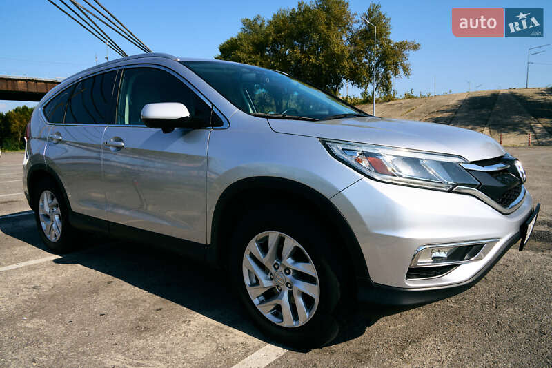 Позашляховик / Кросовер Honda CR-V 2016 в Києві
