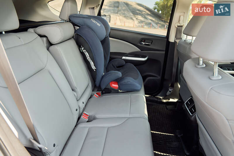 Позашляховик / Кросовер Honda CR-V 2016 в Києві