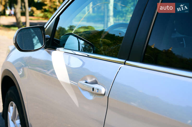 Позашляховик / Кросовер Honda CR-V 2016 в Києві