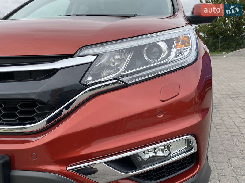 Внедорожник / Кроссовер Honda CR-V 2015 в Радивилове
