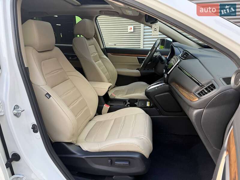 Внедорожник / Кроссовер Honda CR-V 2020 в Киеве