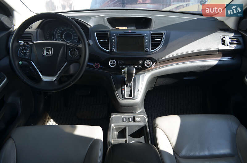 Внедорожник / Кроссовер Honda CR-V 2016 в Киеве