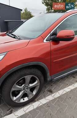 Внедорожник / Кроссовер Honda CR-V 2015 в 