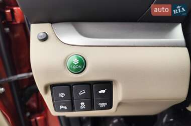 Внедорожник / Кроссовер Honda CR-V 2015 в 