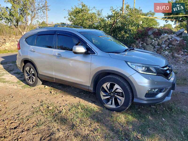 Внедорожник / Кроссовер Honda CR-V 2015 в Одессе