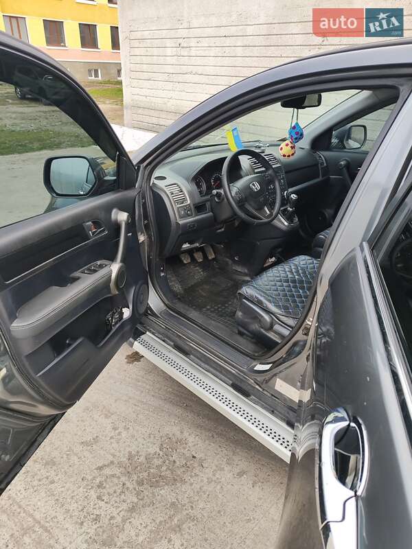 Внедорожник / Кроссовер Honda CR-V 2011 в Белогорье