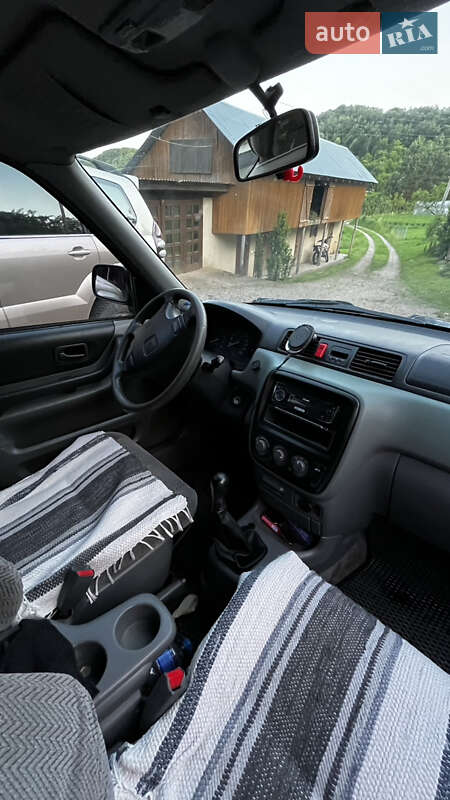 Внедорожник / Кроссовер Honda CR-V 1997 в Нереснице