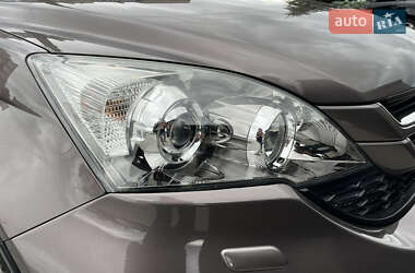 Внедорожник / Кроссовер Honda CR-V 2011 в 