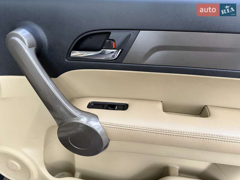 Внедорожник / Кроссовер Honda CR-V 2009 в Киеве