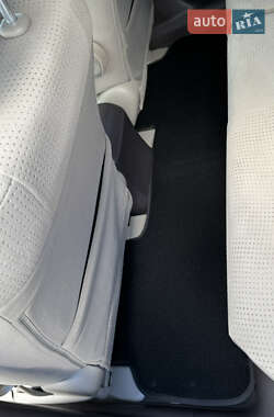 Внедорожник / Кроссовер Honda CR-V 2013 в 