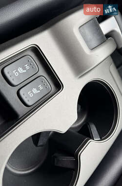 Внедорожник / Кроссовер Honda CR-V 2012 в 