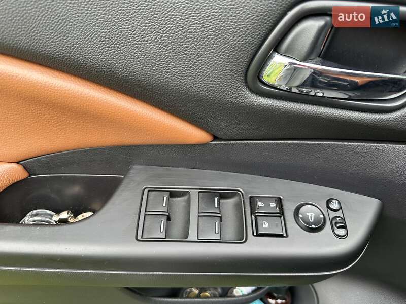 Внедорожник / Кроссовер Honda CR-V 2016 в Чернигове