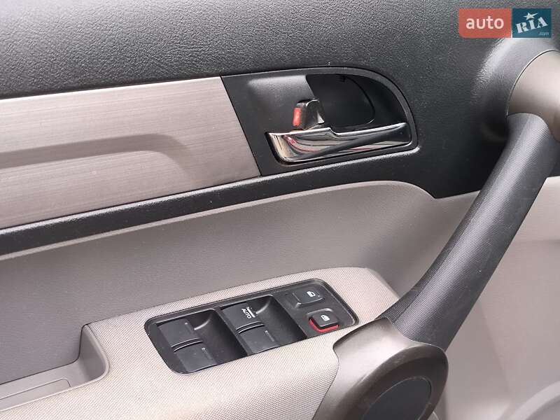 Внедорожник / Кроссовер Honda CR-V 2010 в Киеве