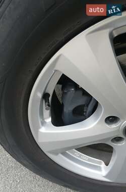 Внедорожник / Кроссовер Honda CR-V 2010 в 