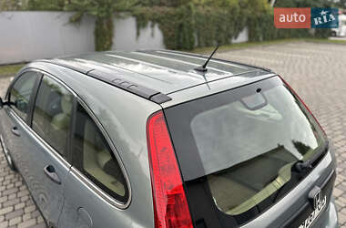 Внедорожник / Кроссовер Honda CR-V 2011 в 