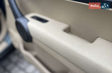 Внедорожник / Кроссовер Honda CR-V 2011 в 