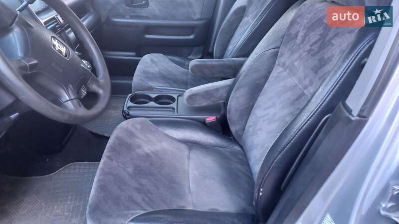 Внедорожник / Кроссовер Honda CR-V 2002 в Ровно