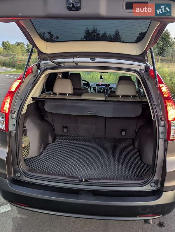 Внедорожник / Кроссовер Honda CR-V 2014 в Боярке