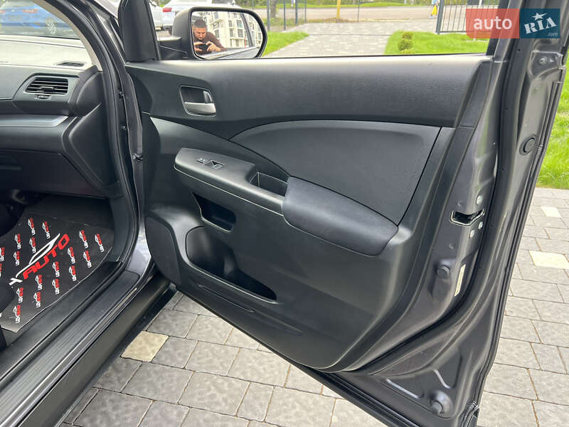 Внедорожник / Кроссовер Honda CR-V 2015 в Ужгороде фото 37 Внедорожник / Кроссовер Honda CR-V 2015 в Ужгороде