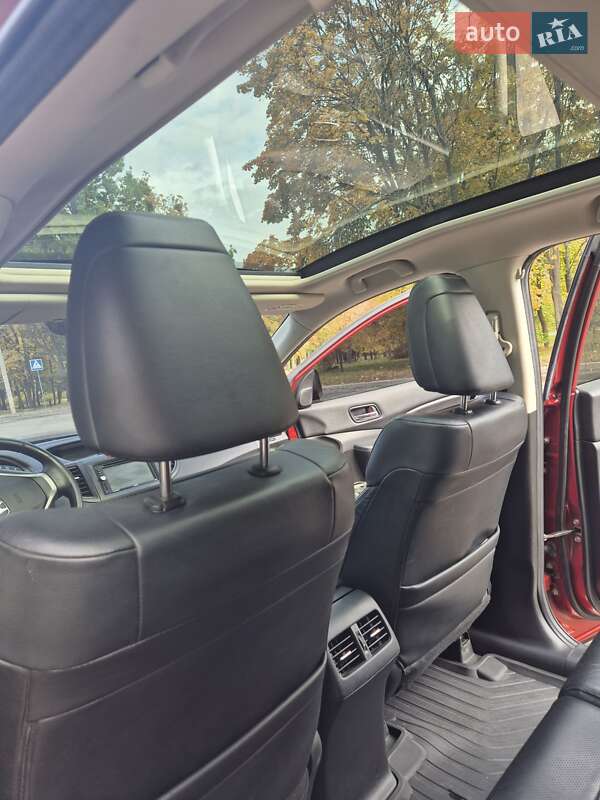 Позашляховик / Кросовер Honda CR-V 2013 в Харкові