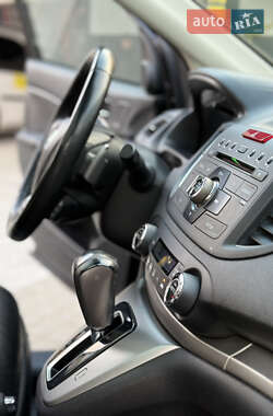 Позашляховик / Кросовер Honda CR-V 2013 в 