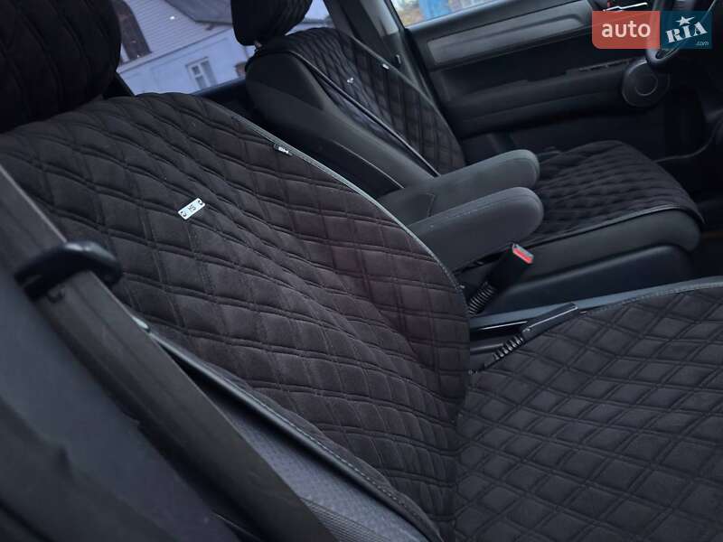 Позашляховик / Кросовер Honda CR-V 2009 в Охтирці