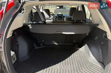Позашляховик / Кросовер Honda CR-V 2015 в 
