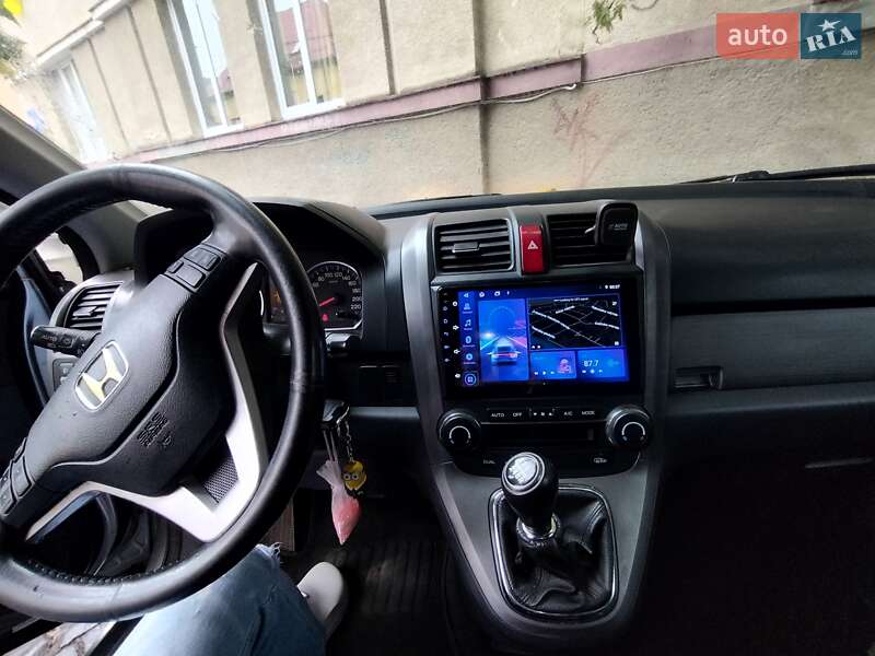 Позашляховик / Кросовер Honda CR-V 2007 в Ужгороді