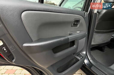 Внедорожник / Кроссовер Honda CR-V 2006 в 