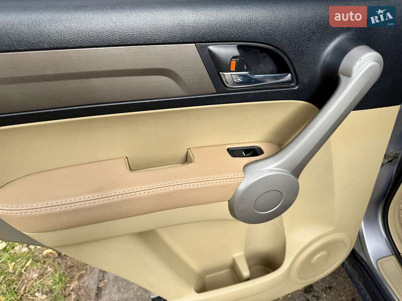 Внедорожник / Кроссовер Honda CR-V 2008 в Киеве