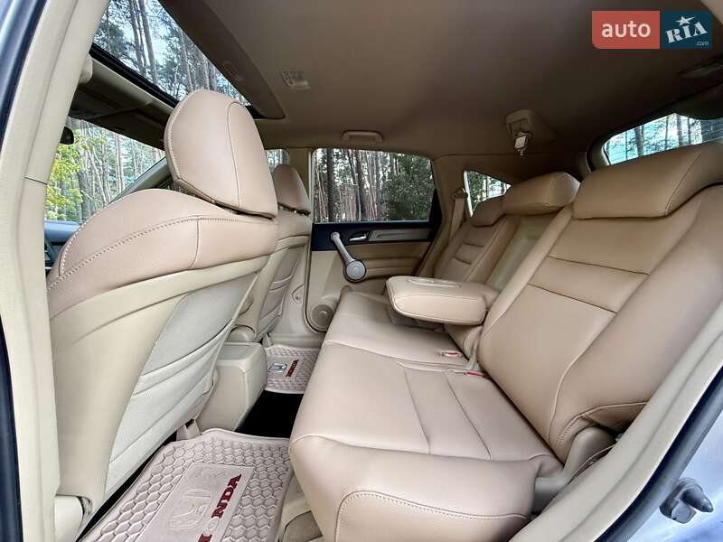 Внедорожник / Кроссовер Honda CR-V 2008 в Киеве