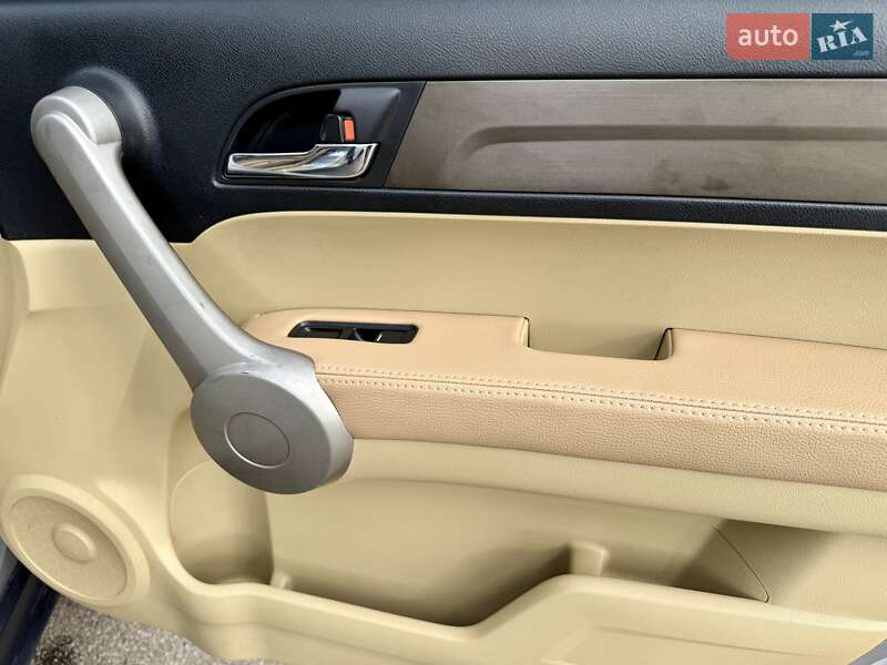 Внедорожник / Кроссовер Honda CR-V 2008 в Киеве