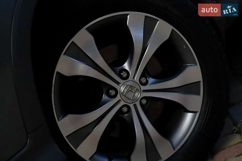 Внедорожник / Кроссовер Honda CR-V 2014 в Дрогобыче